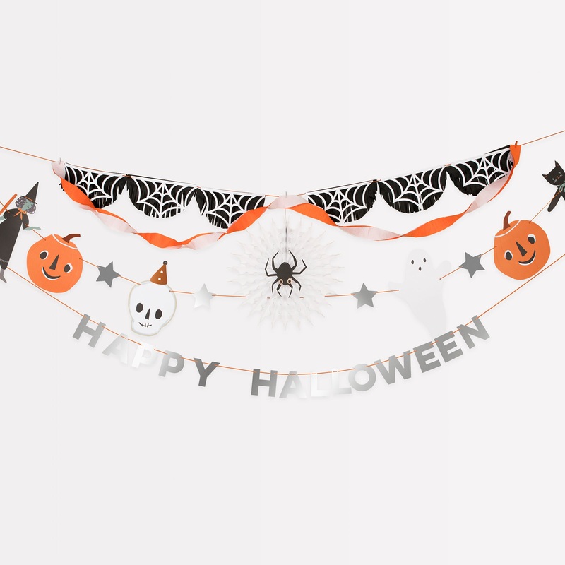 It’s Halloween! Party Garland Set
